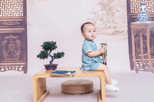 邵阳县宝宝眼睛肿是什么原因